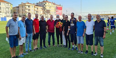 Galatasaray ve Fenerbahçe Şube Başkanları Tuzlaspor Antrenmanında 