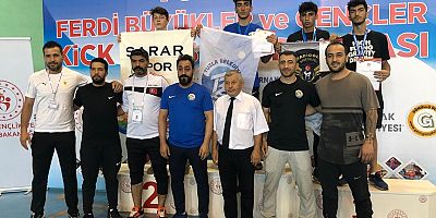 Türkiye Ferdi Kick Boks Şampiyonası’na Tuzla Belediyesi Sporcuları Damga Vurdu