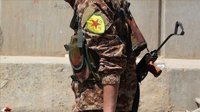 YPG/PKK, Suriye'de silahlı kadrosuna katmak için 4 çocuğu daha ailesinden kopardı