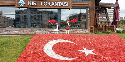 9 Farklı Milletten Çocuklar Türkçe Şiir Okudu