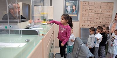 AÇEM’li çocuklar Dünya Posta Günü’nde Hatay’daki arkadaşlarını unutmadı