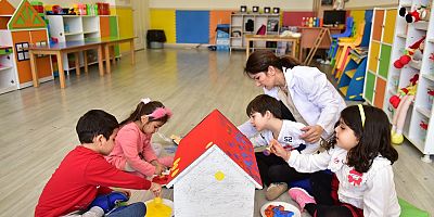 AÇEM’li Minikler Sokak Hayvanları İçin Mama ve Su Kabı Yaptılar