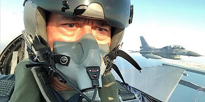 Bakan Akar: Hava Kuvvetlerimiz üstlendiği görevleri başarıyla yerine getirmektedir