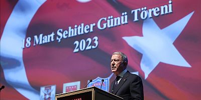 Bakan Akar: PKK/YPG destekçileri teröristlere helikopter vererek bir kez daha suçüstü yakalandı