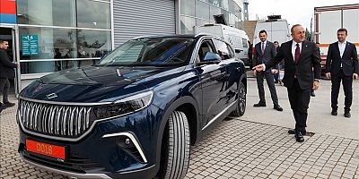 Bakan Çavuşoğlu, AK Parti Aday Tanıtımı ve Seçim Beyannamesi Programı'na Togg ile gitti