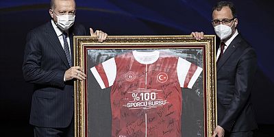 Bakan Kasapoğlu: Spordan ya da eğitimden feragat etme dönemini hep birlikte geride bırakıyoruz