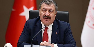 Bakan Koca: Hastanelerde gece yarısına kadar Kovid-19 aşı randevusu veriliyor