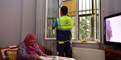 Bayram Öncesi İhtiyaç Sahibi 65 Yaş Üstü Büyüklerin Evleri Temizlendi