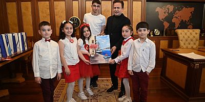 Çocuk Başkandan Sokak Hayvanları Talimatı