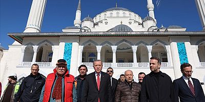 Cumhurbaşkanı Erdoğan, Barbaros Hayrettin Paşa Camisi'nde incelemelerde bulundu