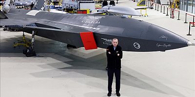 Cumhurbaşkanı Erdoğan, Özdemir Bayraktar Milli Teknoloji Merkezi'ni ziyaret etti