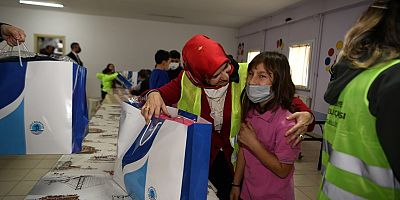 Gönül Elleri Çarşısı’ndan Bigalı Öğrencilere Yeni Yıl Hediyesi