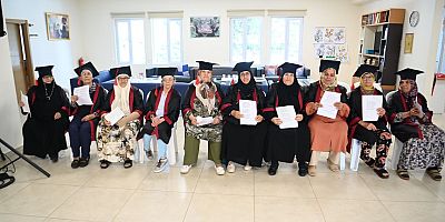 Herkese Örnek Oldular, 65 Yaşından Sonra Okuma Yazma Öğrendiler