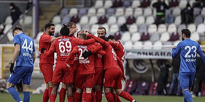 İzmir'de coşan Keçiörengücü kendi evinde yıkıldı