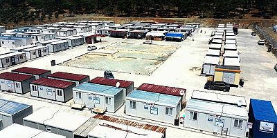 Konteyner kentlerdeki depremzede ailelere Tuzla Belediyesi'nden istihdam desteği