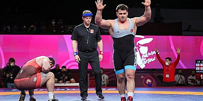 Milli güreşçi Rıza Kayaalp 10. kez Avrupa şampiyonu