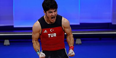 Milli halterci Muhammed Furkan Özbek Avrupa şampiyonu oldu