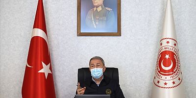 Milli Savunma Bakanı Hulisi Akar