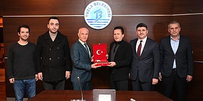 Tuzla Belediye Başkanı Dr. Şadi Yazıcı, “Çalışanlarımızın alın ve akıl terlerini karşılamak adına enflasyona ezdirmedik”