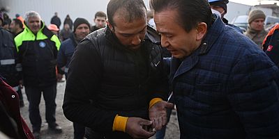 Tuzla Belediye Başkanı Dr. Şadi Yazıcı’dan Depremzedelere 7 Milyon Türk Lirası Bağış