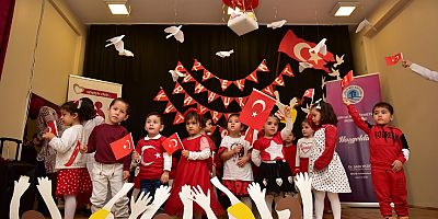 Tuzla’da 3-6 Yaş Çocuklar’dan Bandolu Cumhuriyet Bayramı Korteji