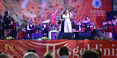 Tuzla’da 30 Ağustos Zafer Bayramı Coşkusu Aslı Hünel İle Yaşandı