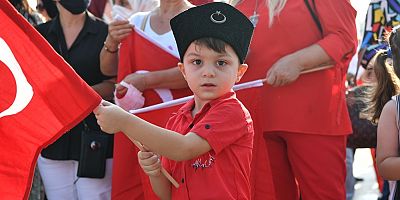 Tuzla’da 30 Ağustos Zafer Bayramı Dolayısıyla Çelenk Sunma Töreni Düzenlendi