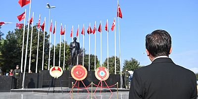 Tuzla’da 30 Ağustos Zafer Bayramı’nda Çelenk Sunma Töreni Düzenlendi