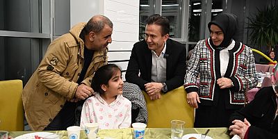 Tuzla’da 31 Yıllık Gelenek. Yetim Çocuklar İftar Programında Bir Araya Geldi