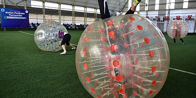 Tuzla’da Düzenlenen Balon Futbolu Turnuvasında Keyifli Anlar Yaşandı