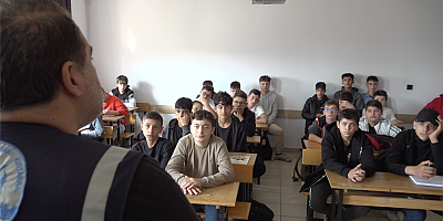 Tuzla'da günlük 120 kişiye deprem eğitimi veriliyor