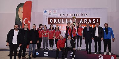 Tuzla’da Okullar Arası Masa Tenisi Turnuvası Düzenlendi