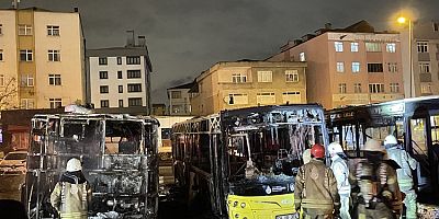 Tuzla'da park halindeki 3 İETT otobüsü yandı
