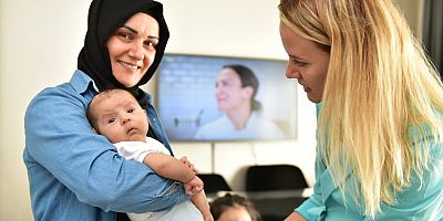 Tuzla’da Yeni Doğan Bebeklere İlk Hediyeleri Başkan Yazıcı’dan
