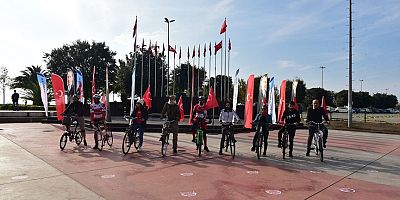 Tuzla’dan 10 Bisikletli, Anıtkabir’e Doğru Yola Çıktı
