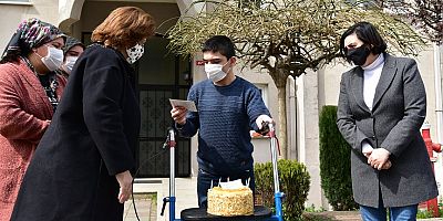 Tuzla’nın Özel Çocuğu Yusuf’a Başkan Yazıcı’dan Doğum Günü Pastası
