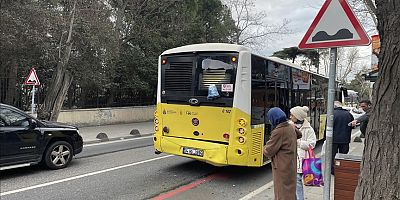 Üsküdar'da çarpışan iki İETT otobüsünde hasar oluştu