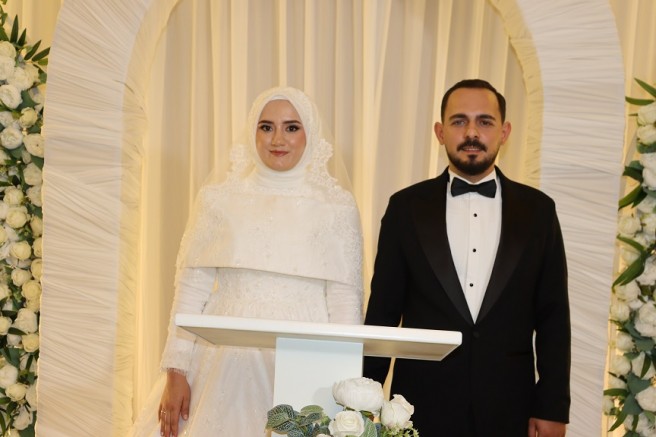 Toksöz Ailesi’nin Gurur Gecesi: Ebrar ve Ensar’a Ömür Boyu Mutluluk
