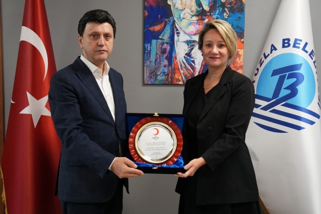 Türk Kızılay Tuzla Şubesi’nden Dr. Sinem Gülenç’e Anlamlı Teşekkür